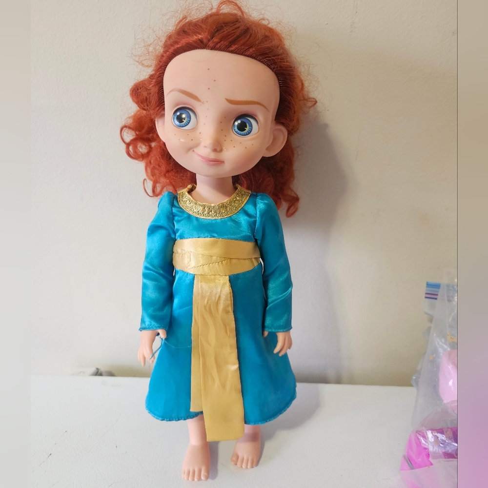 Brave Rebel Disney Animators doll "Merida" 16in